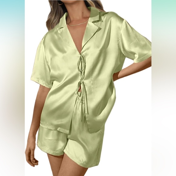 Viral Amazon Satin Pajama Set in Green - Picture 1 of 4